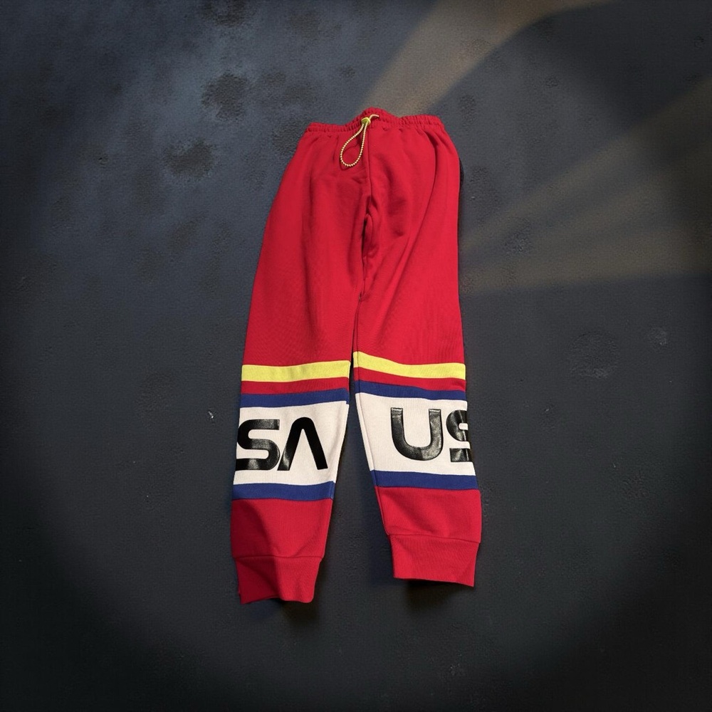 Forever 21’s Cosmic Space Collection - Picture 6 of 7